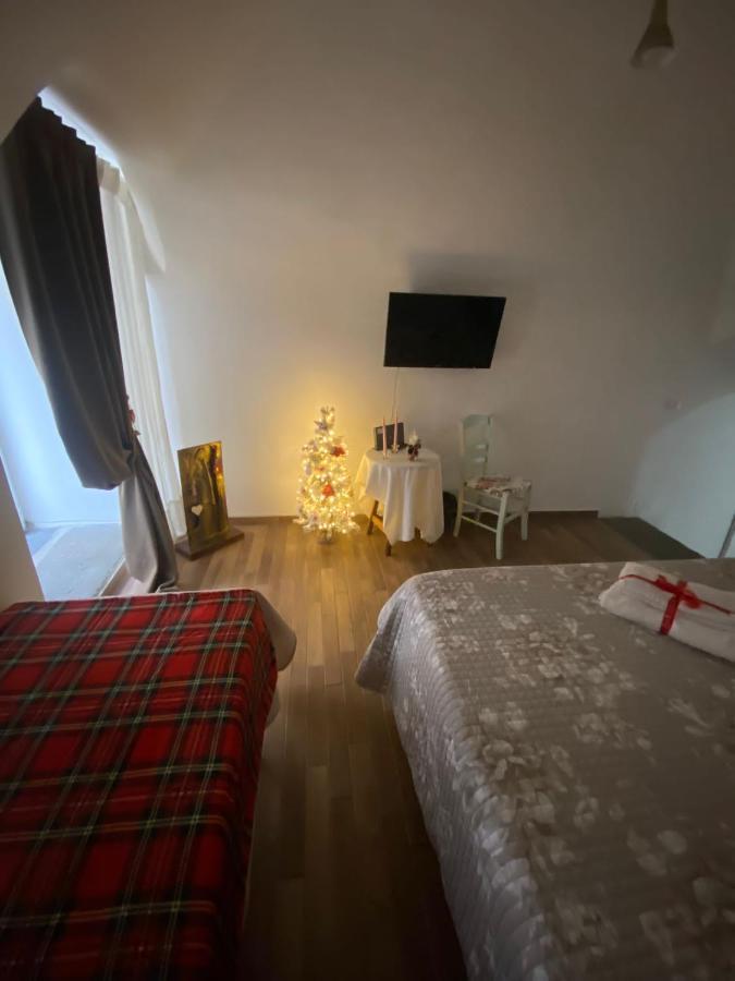 Al Vicolo Di Ercolano Bed & Breakfast Bagian luar foto